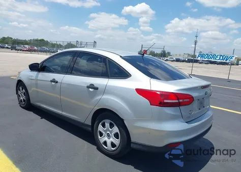 2018 Ford Focus S из США, поврежденный, VIN 1FADP3E23JL242750